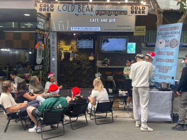 Sang nhượng quán cà phê  mô hình tay gấu độc nhất tại 7052746