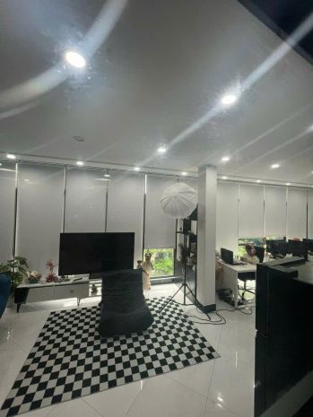 Tòa nhà văn phòng mặt phố nguyễn ngọc vũ, 68m2 7t thang 7052843