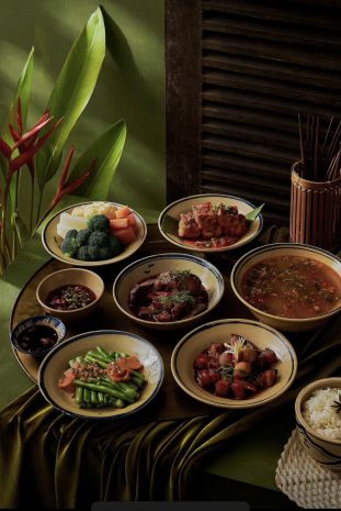 Sang nhượng quán cơm mặt phố lê đại hành  hai bà trưng, hà 7052922