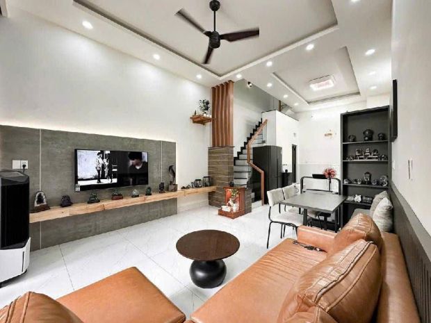 Nhà đẹp -nội thất đẹp - vị trí đẹp - hẻm oto ngay trung tâm 7053039