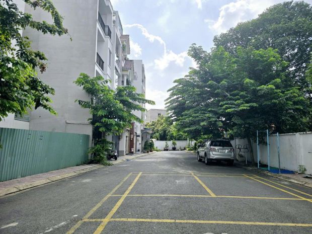 Bán nhà hẻm xe tải trương văn thành, p. hiệp phú. 60m2, 8.5 7053113