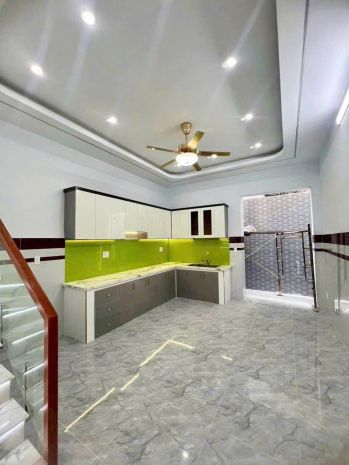 Nhà mới xây 3 tầng  4x16m  sổ hồng riêng  gần chợ hưng lo 7054397