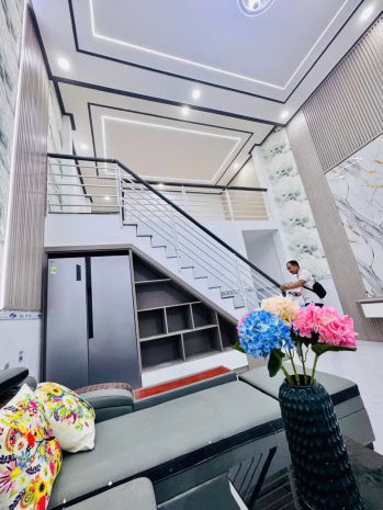 Bán gấp nhà đẹp 5x12m, gần gò vấp ngã tư ga, full nội thất 7055105