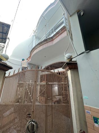 Nhà 2 tầng hẻm dương bá trạc ngay chợ rạch ông p.chánh 7055245