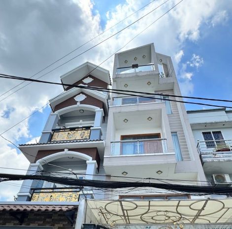 Giá rẻ bất ngờ  nhà 1 trệt 2 lầu 5x25  full nội thất  sân 7055535