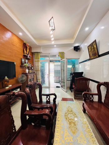 Giá rẻ bất ngờ  nhà 1 trệt 2 lầu 5x25  full nội thất  sân 7055541