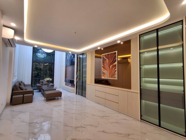 Nhà đẹp 7 tầng thang máy ga ra ô tô phố nguyễn văn hưởng 55 7055953