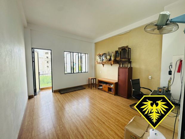 Bán nhà 3 tầng siêu đẹp tiện nghi phố trung tâm : 7056392