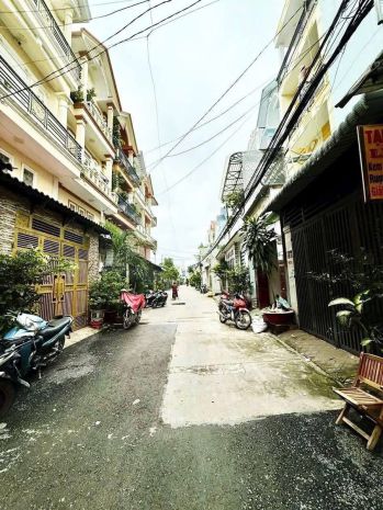 Nhà 4 tầng sang trọng full nội thất 54m2, hẻm xe hơi thông 7056636