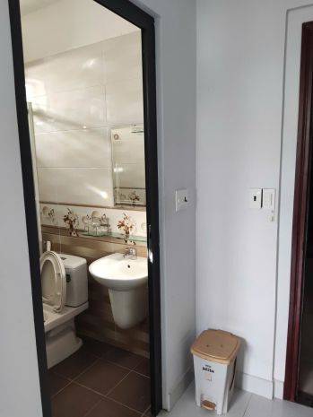 Phòng cho thuê  mặt tiền đường 51, bình trưng đông  thủ 7057381