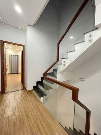 Nhà mặt tiền hưng phú p8q8 chỉ 2p qua q5, quận 1 7058387