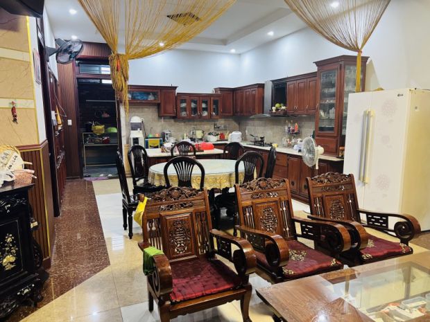 Biệt thự sát mt cmt8, khuê trung, giá chỉ hơn 40trm2, 7060571