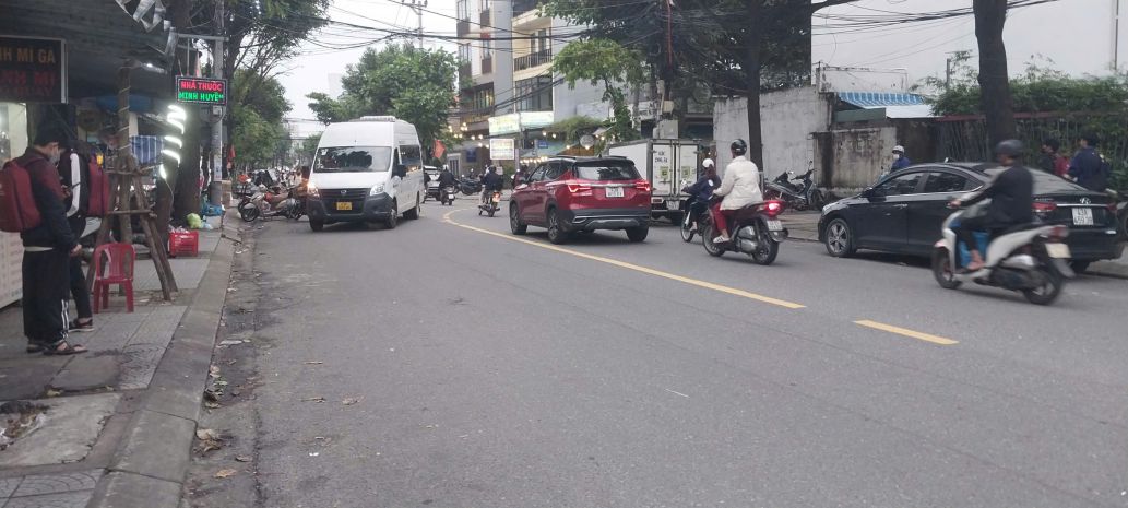 Lô góc mt núi thành ngay khu đại học, 230m2, ngang 8.3m, 7060665