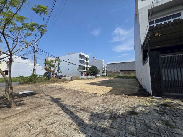 Bán đất đường nguyễn cơ thạch - khu phố sơn thuỷ. lh 7060788