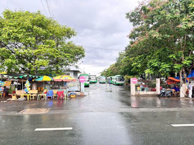 Cần bán 4 nền liền kề gồm 222mv đất vườn có sẵn 150mv thổ 7063407