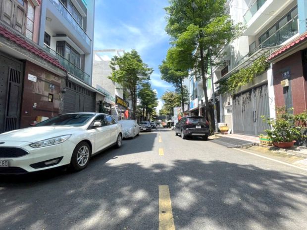 Siêu phẩm nhà 4 tầng 115m² mặt tiền kdc hiệp bình  cạnh 7064774