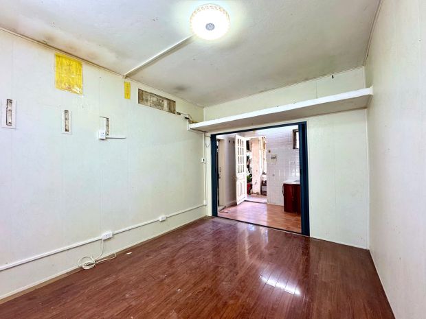 Bán tập thể tầng đẹp khu quỳnh mai sđcc  50m²,  2 tỷ 980 7064932