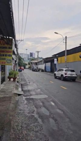 Bán gấp nhà xưởng siêu đẹp đông hưng thuận 17, q12  dt 7065620