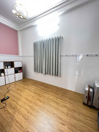 Nhà đẹp  giá tốt  chính chủ cần bán căn nhà nằm kế bên 7065911