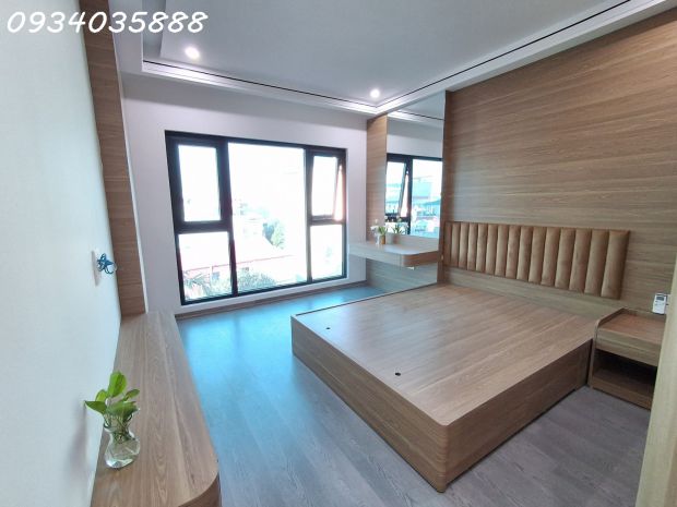 Bán nhà mới phố trạm  31m²  7 tầng thang máy  ô tô vào 7066369