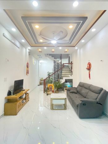 Nhà 4 tầng 2 mt hẻm đường tám danh p.chánh hưng. giá 9,2 tỷ 7066593