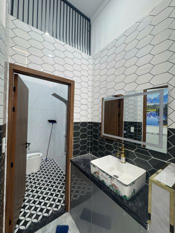 Bán nhà 1 trệt 1 lầu p.biên hòa,shr đường 2 ô tô thông,ngay 7067118