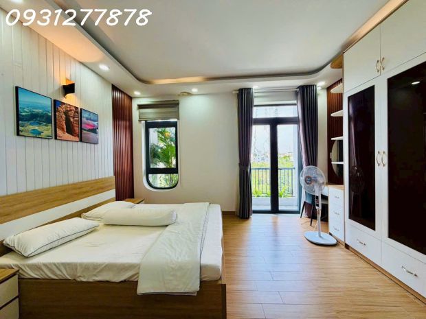 Phẩm xe hơi ngủ thang máy xịn xò trong nhà phân khúc  tren 7069574