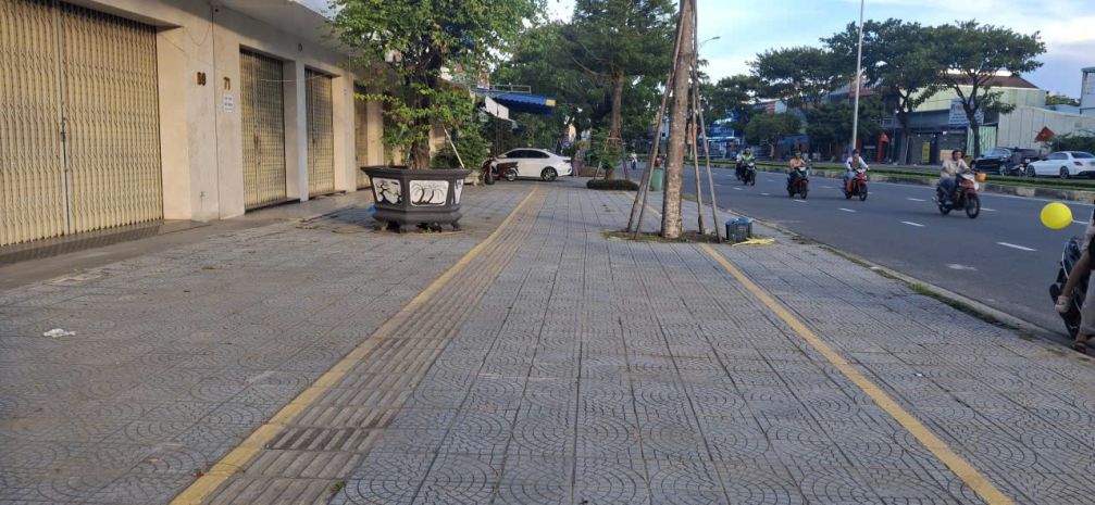 Nhà 3 t  đất 281m²  giá chưa tới 100 triệum² 
mặt tiền 7069625