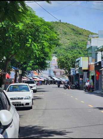 Cho thuê nhà mặt tiền kinh doanh khu sầm uất đường dương 7070994