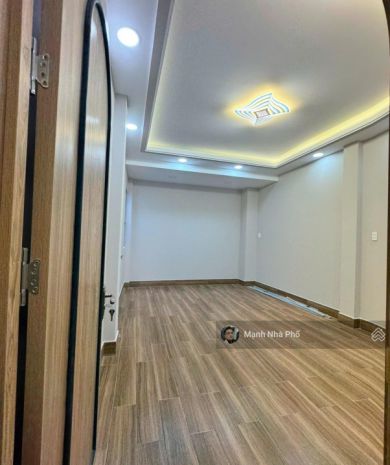 Chính chủ bán nhà lạc long quân p5 q11 hxh 4x10m full nt 7076841