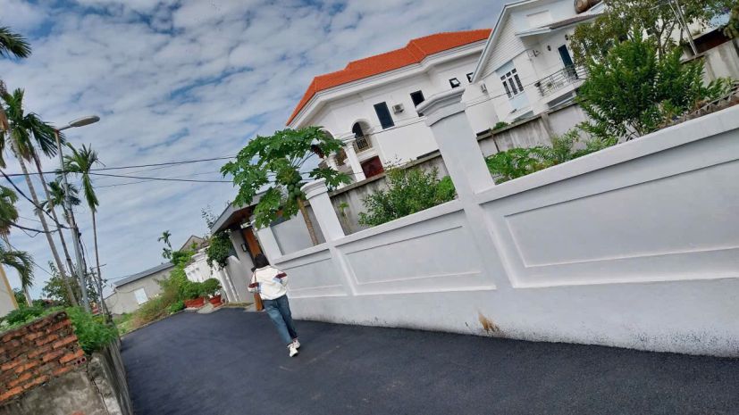 Lô đẹp gần chợ quyết tiến  giá hiếm 5xx triệu  zalo 0567 7078775