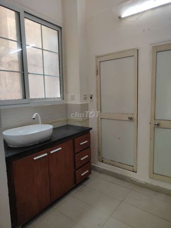 Cho thuê nguyên căn lầu 1 mặt tiền đường nghĩa thục 7079037