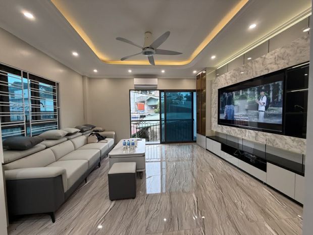 Bán nhà cổ linh, lô góc, 6 tầng thang máy, ôtô vào nhà 7079697