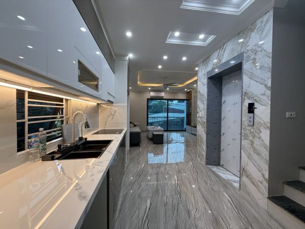 Bán nhà cổ linh, lô góc, 6 tầng thang máy, ôtô vào nhà 7079699