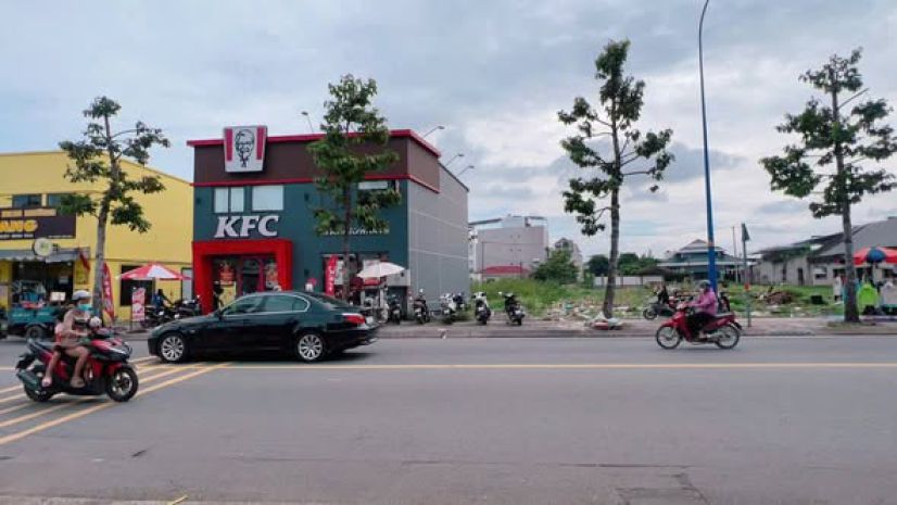 Ban đât măt tiên đương 24x80m gia 145 ty đương lê 7080613