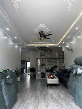 Biệt thự mặt tiền trung chánh, hóc môn  giảm ngay 400tr 7081109