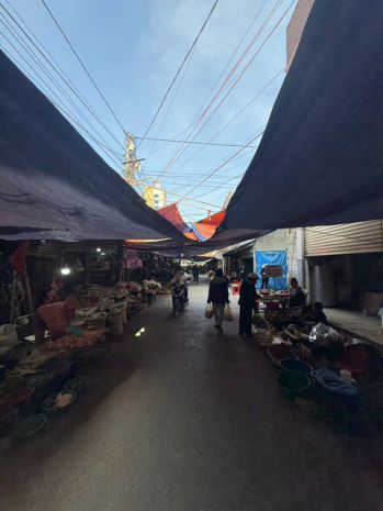 Nhà đẹp  giá tốt cần bán nhà mặt ngõ chợ ga trung tâm  số 7082411