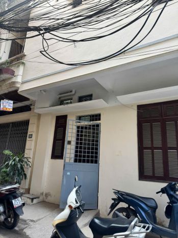 Chính chủ cho thuê mb tầng 2 tại phường láng hạ, quận đống 7082597