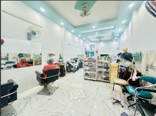 Bán nhà đẹp, mặt tiền chợ đường hoàng minh đạo p5, q8 - 7083116