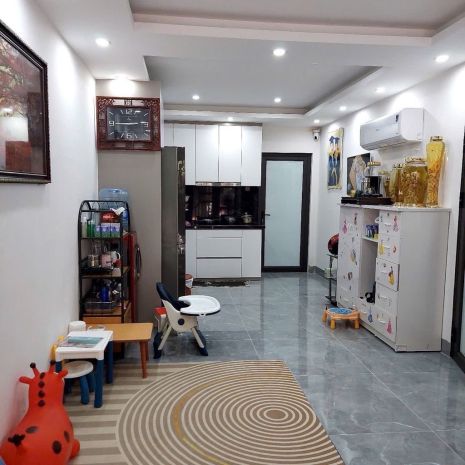 Tập thể tầng 1 hoàng quốc việt dt 4560m 6,5 tỷ ô tô đỗ 7084462