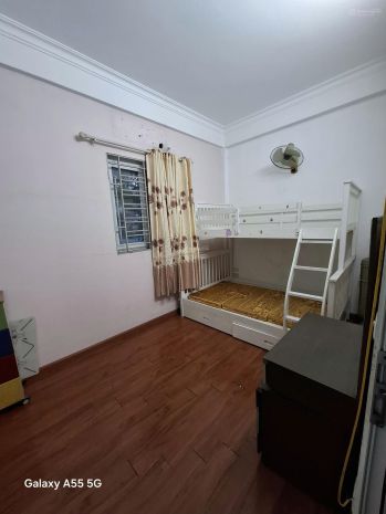 Cho thuê nhà đại đồng, vĩnh hưng 3 tầng x 66m2, 4 ngủ, 3 wc 7085253