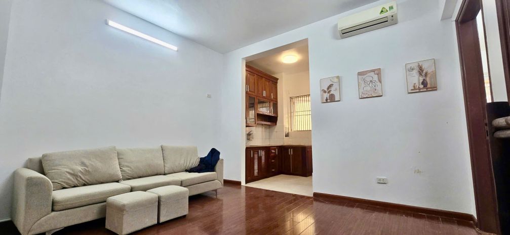 Cho thuê căn hộ tầng 3 khu chung cư vĩnh hoàng,80m², 2 7085963