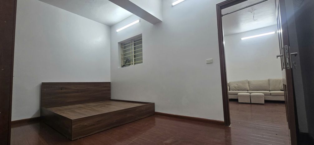 Cho thuê căn hộ tầng 3 khu chung cư vĩnh hoàng,80m², 2 7085965