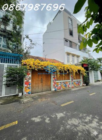 Cần bán nhà mặt tiền ngang 8.5m  vuông vức  trung tâm bàn 7086255