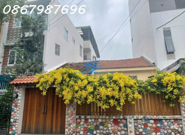 Cần bán nhà mặt tiền ngang 8.5m  vuông vức  trung tâm bàn 7086257