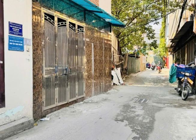 Siêu phẩm phạm văn đồng  bán đất tặng nhà, ô tô đỗ cửa 7086443