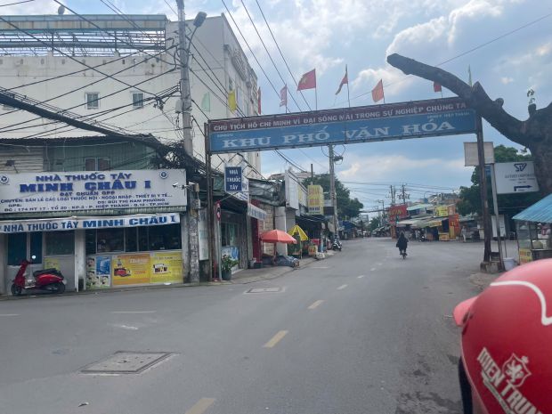 Cặp nhà mặt tiền hiệp thành 17 830  thu 40trtháng 7086719