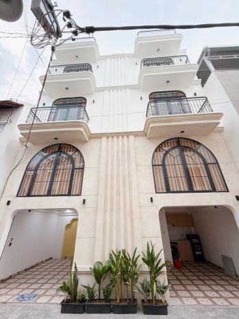 Bán căn hộ dịch vụ 4 tầng - mới bóng - có thang máy - linh 7087150