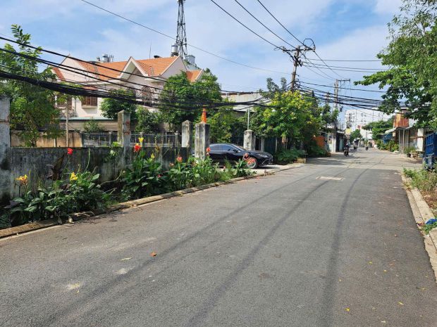 Bán 986m² 20x50 đất thổ mặt đường nhựa 12m  gần cầu vượt 7087777