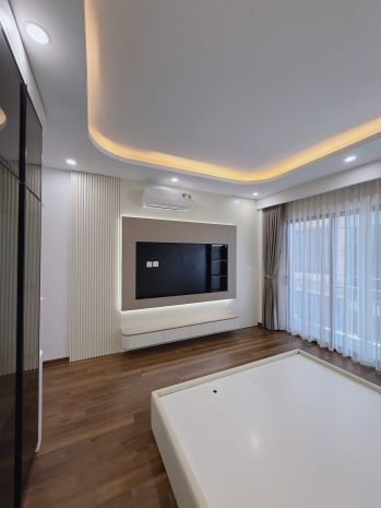 Trung tâm ngọc thụy 45m2, 7 tầng thang máy, ô tô tránh, 7088099